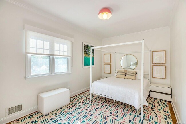 Building Photo - 25 Exchange