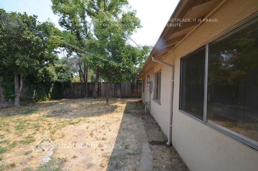 Building Photo - 6408 Larry Way