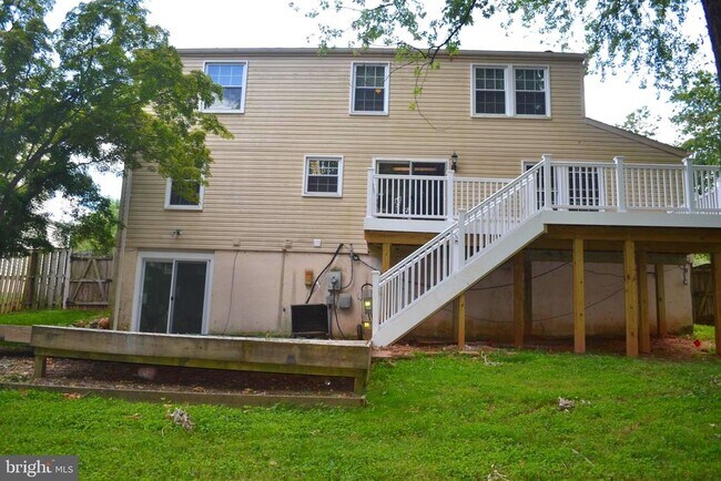 Building Photo - 16570 Sioux Ln