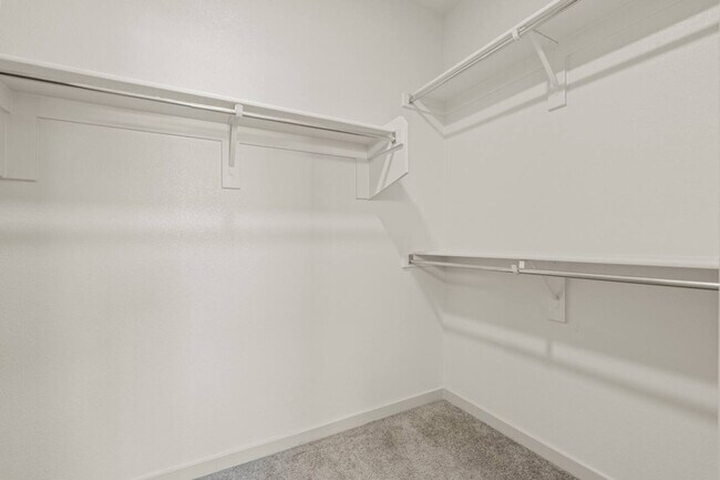 Building Photo - 711 W Broadway Rd