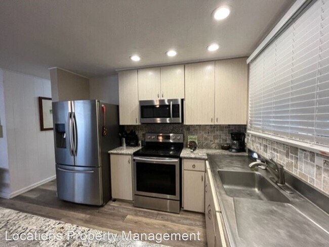 Primary Photo - 3 br, 1.5 bath House - 68-252 Au Street