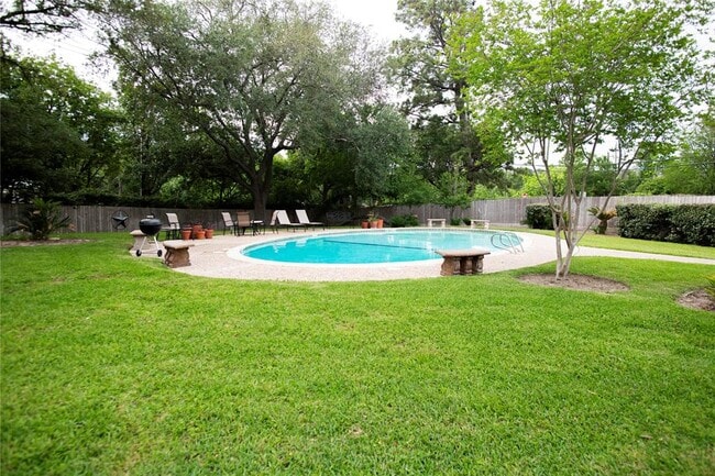 Primary Photo - 48 Bayou Pointe Dr