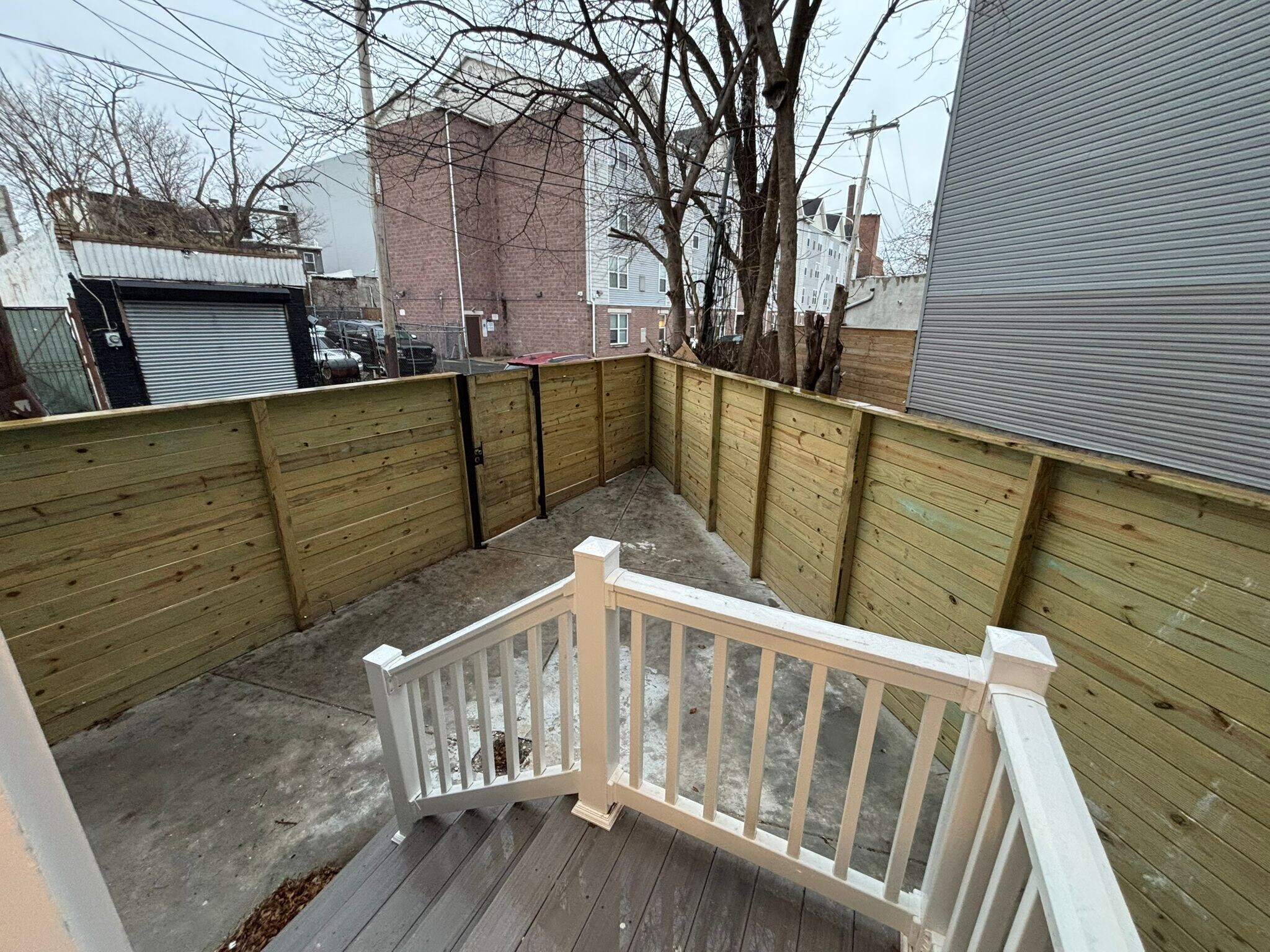 Building Photo - 713 N 42nd St