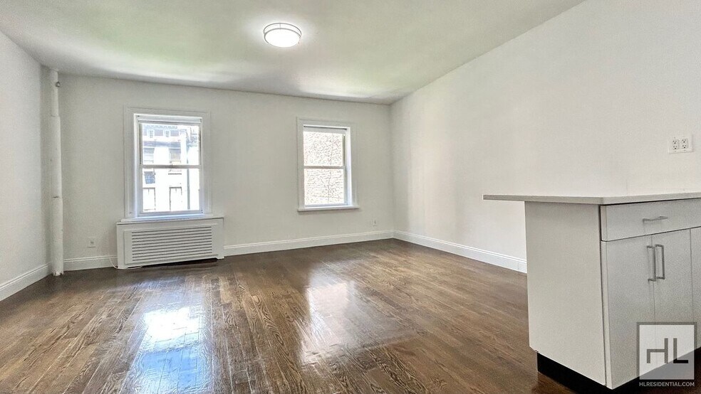 Building Photo - EAST 65 STREET