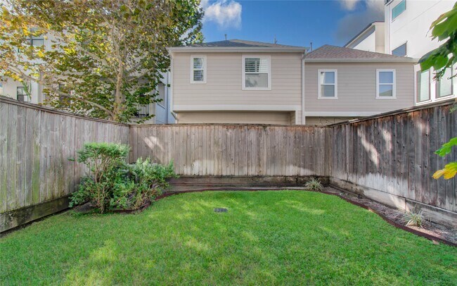 Building Photo - 1808 Ridgewood St