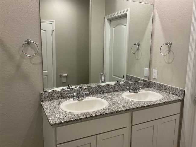 Building Photo - 25497 Northpark Spruce Dr