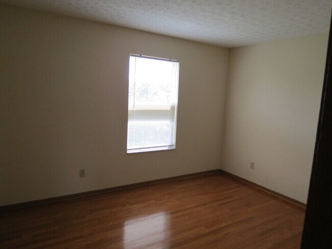 Building Photo - 5451 Bentonhurst Ct