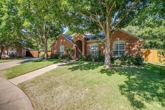 Building Photo - 750 Shady Tree Ct