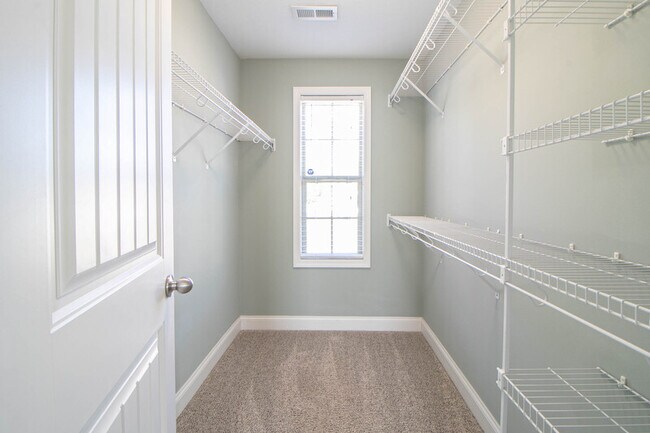 Building Photo - 1201 Morstead Dr