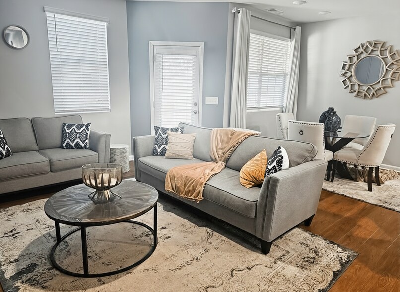 Building Photo - 14013 Castle Nook Dr