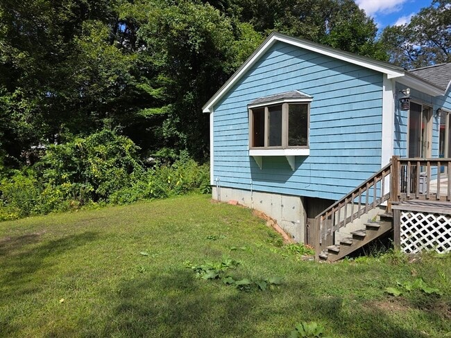 Building Photo - 115 Concord Rd