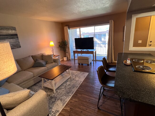 Building Photo - 9170 Riverside Dr