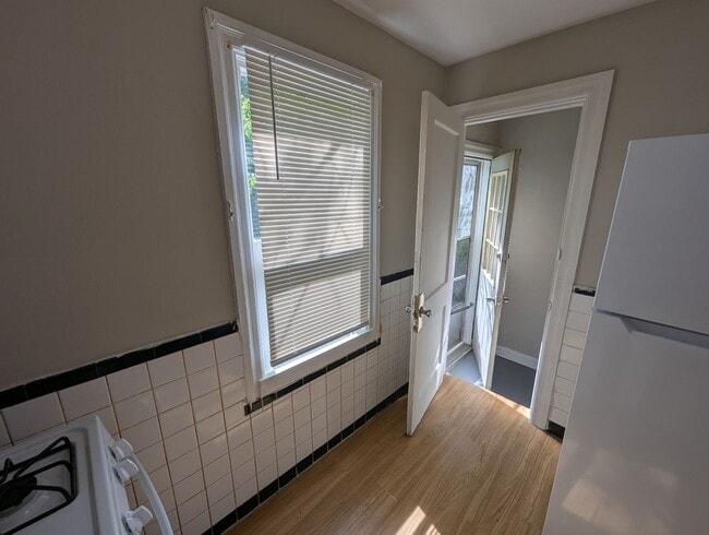 Building Photo - Move-in Special: $625 Security Deposit (th...