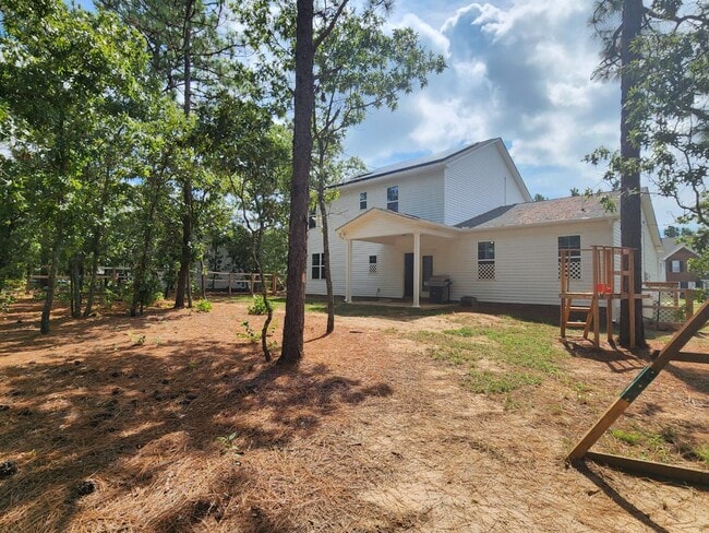 Building Photo - 111 Clearwater Harbor