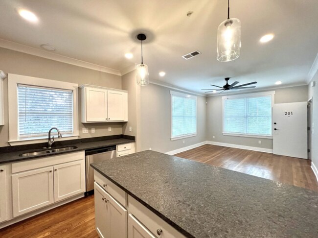 Building Photo - 26 N McLean Blvd
