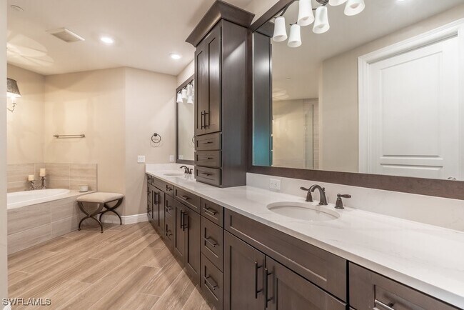 Building Photo - 16375 Viansa Wy