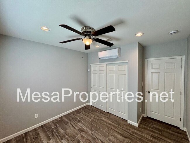 Building Photo - 3662 Chateau Ct