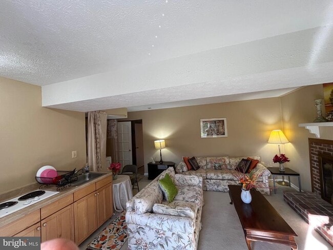 Building Photo - 6220 Hidden Canyon Rd