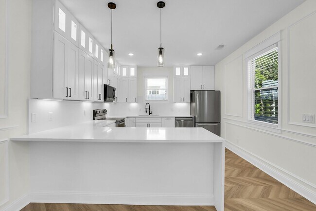 Building Photo - East Duffy Street