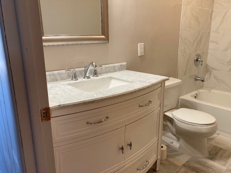 Building Photo - 5599 Thompson Rd