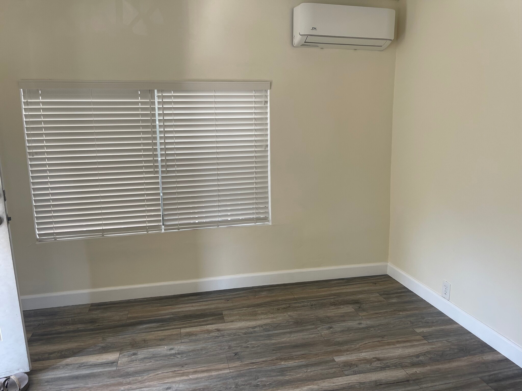 Building Photo - 3552 Sierra St