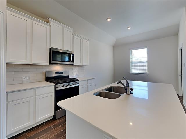 Building Photo - 11136 Canyon Mine Dr