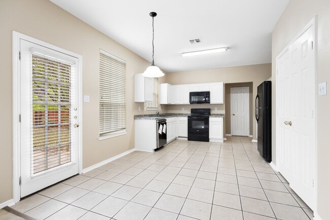 Building Photo - 4914 Roan Brook