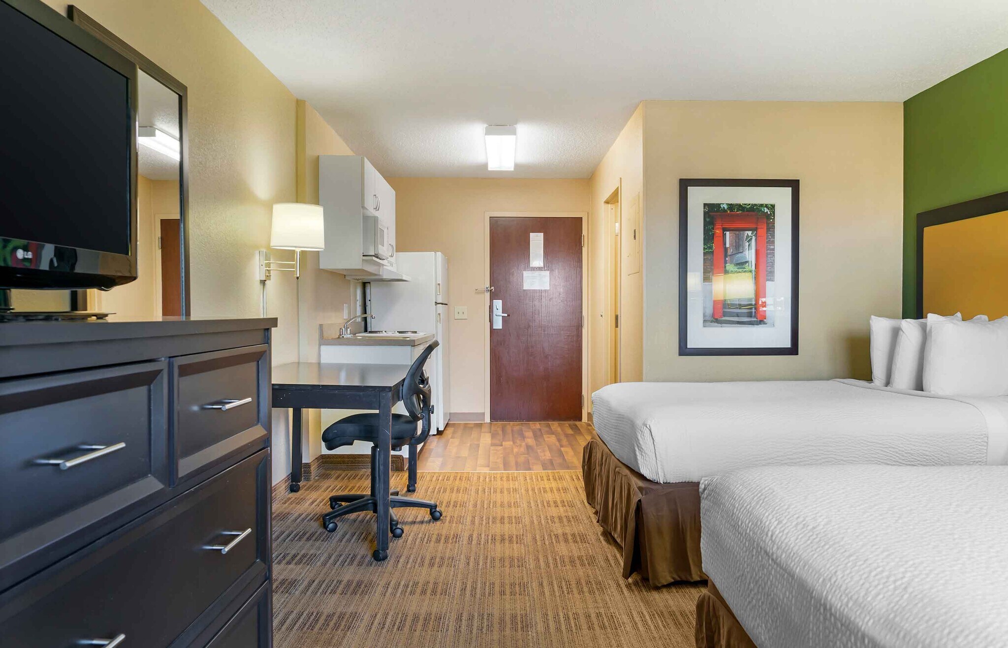 Building Photo - Furnished Studio-Detroit - Farmington Hills