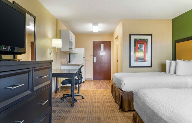 Building Photo - Furnished Studio-Detroit - Farmington Hills