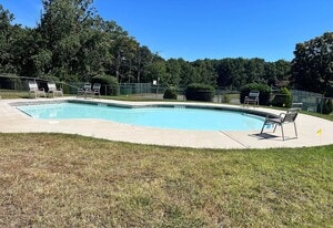 Building Photo - 11 Whispering Oaks Way