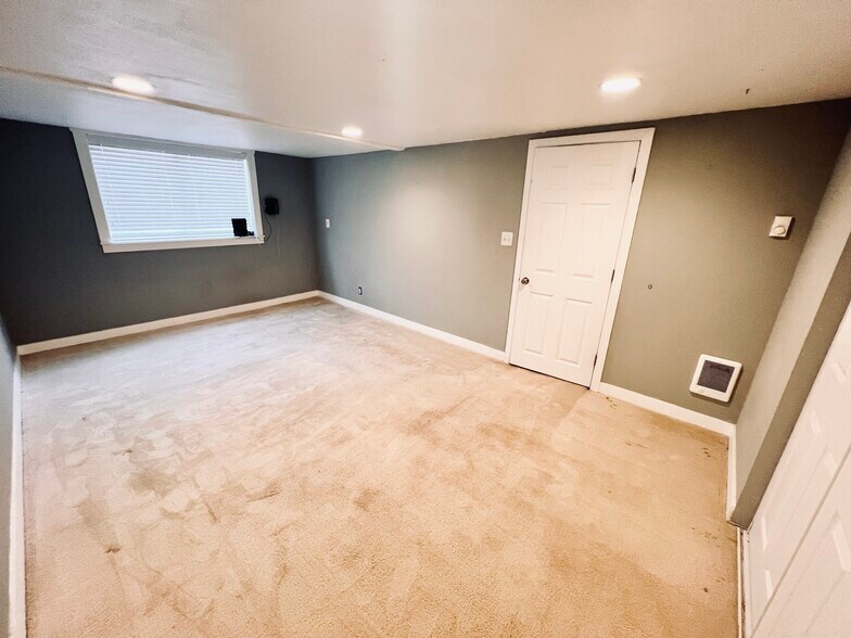 Bedroom #4 - 1202 S Cloverdale St