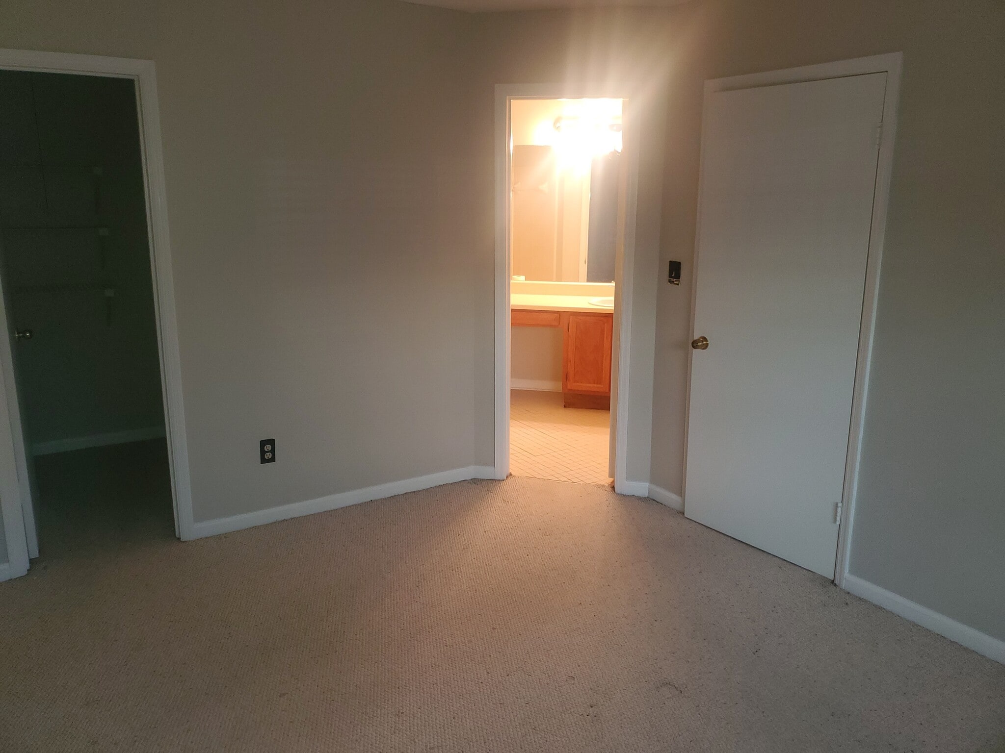 Building Photo - 509 Glenleaf Dr