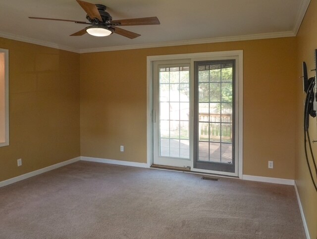 Living room with access to the deck - 7141 Greenwood Ave