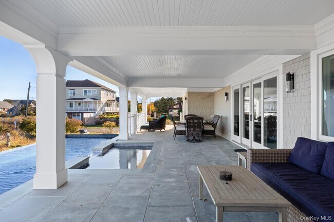 Building Photo - 17 Ludlow Ln