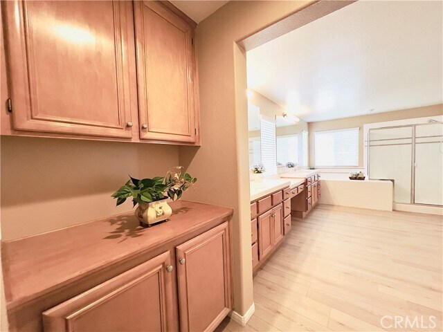 Building Photo - 17231 Greentree Dr