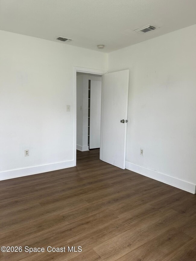 Building Photo - 250 N Banana River Dr