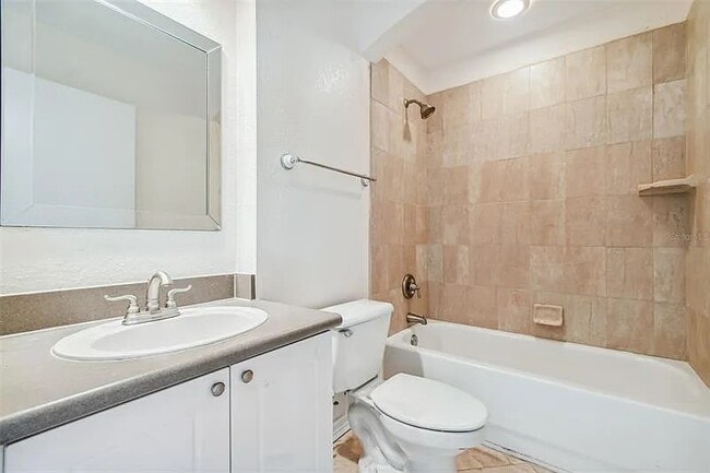 Building Photo - 4008 Palmetto Palm Ct