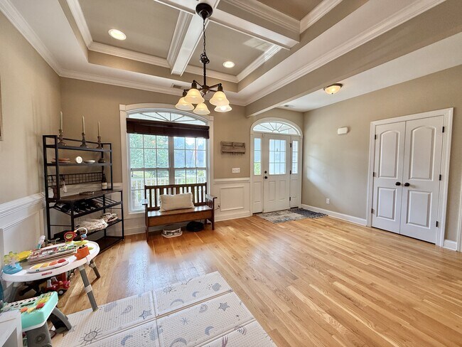 Building Photo - 476 Clearwater Harbor