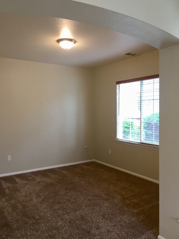 Building Photo - 197 Whitehaven Cir