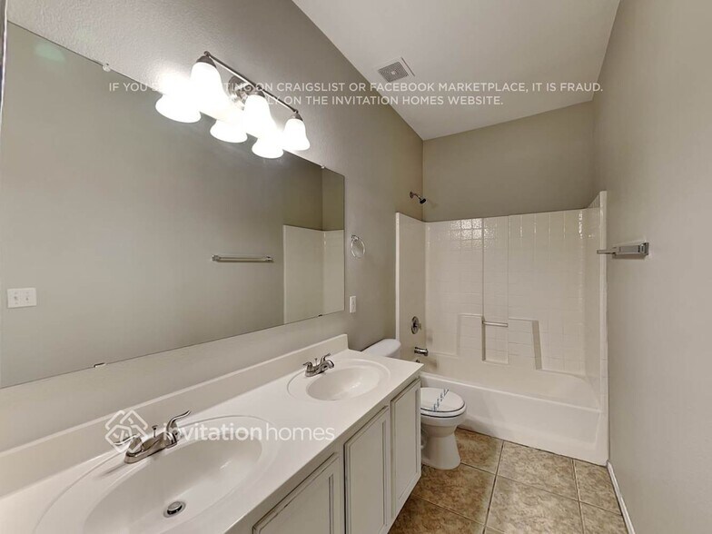 Building Photo - 5702 N 73rd Ln