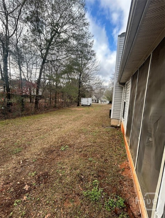 Building Photo - 146 Oak Meadows Dr