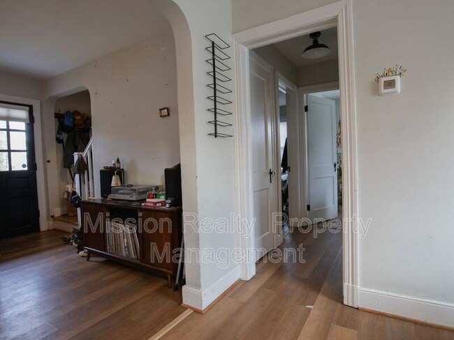 Building Photo - 3409 Idlewood Ave