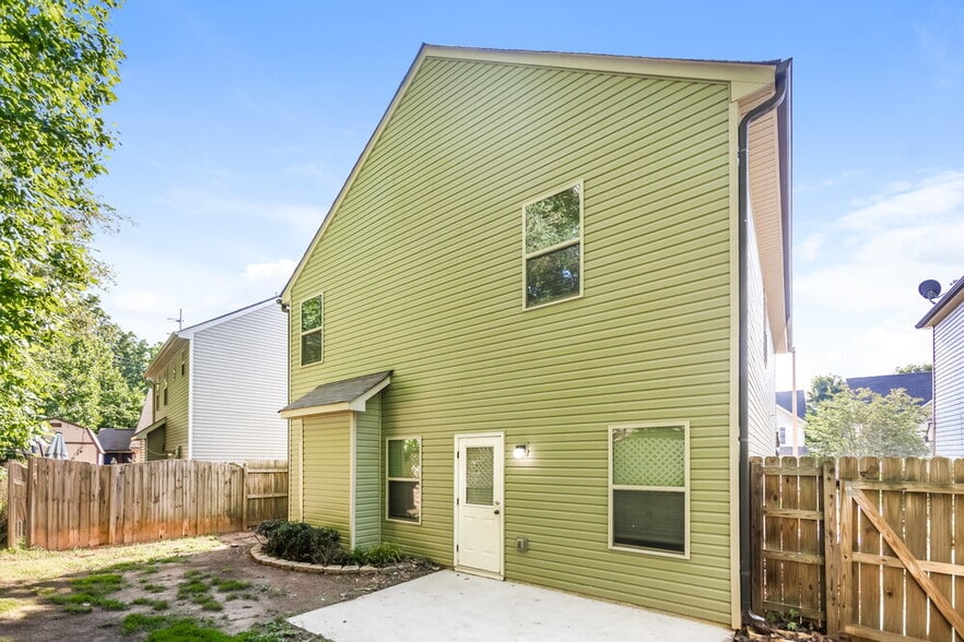 Building Photo - 137 Bethany Manor Dr
