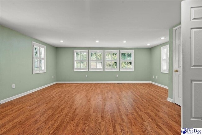 Building Photo - 726 Wisteria Dr