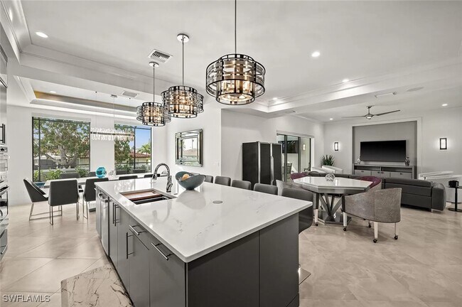 Building Photo - 5758 Riverside Dr