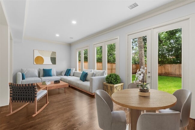 Building Photo - 6404 Community Dr