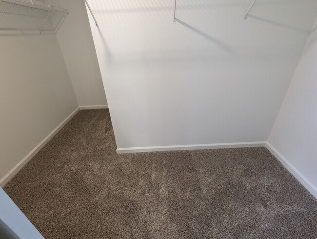 Building Photo - Gorgeous New Construction Middletown Home!