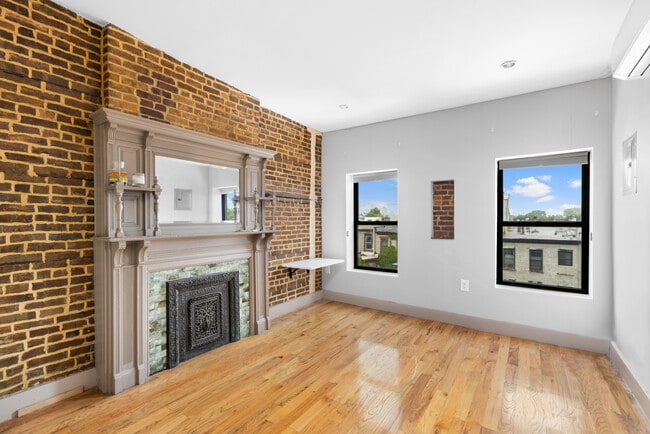 Primary Photo - 57 Halsey St