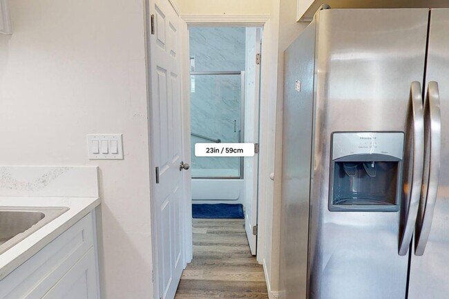 Building Photo - 910 S Lincoln Ave