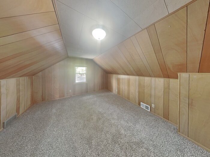 Building Photo - 2080 McKnight Rd N